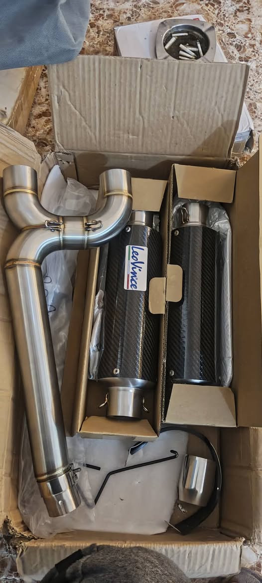 كزوزات زوج رياضي شرط الاصلي سعرها فوك ٢٠٠ دولار نطيني سعر بيها و الف عافيه


**إذا كنت صاحب هذا الإعلان وتريد حذفه لأي سبب، رجاءا أرسل رسالة إلى الدعم الفني**