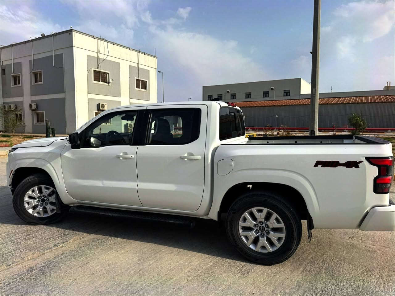 السلام عليكم نيسان فرونتير موديل 2022 رقم بغداد الجديد بسمي سنويه تنتهي 2029 تحويل ثاني يوم ضربتها بنيد و جاملغ  محرك 3.8 دفع خلفي مكانها بصره سعرها 210 وبيها مجال رقم 
***********
