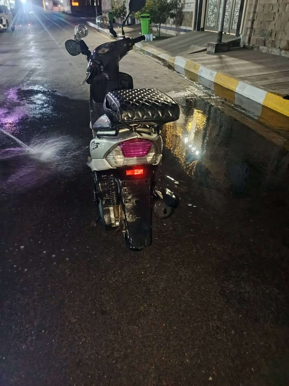 درجه بلادي كلهه ختم واحد معمله مالرقم كامله بس تروح تمشي بيهه تستلم رقم وسنويه مدفوع كل شي  البيع مكاني فلوجه محرك كهربائية صلف هندر كله شغال وبلادي   

البيع أو مروس بيراني


**إذا كنت صاحب هذا الإعلان وتريد حذفه لأي سبب، رجاءا أرسل رسالة إلى الدعم الفني**