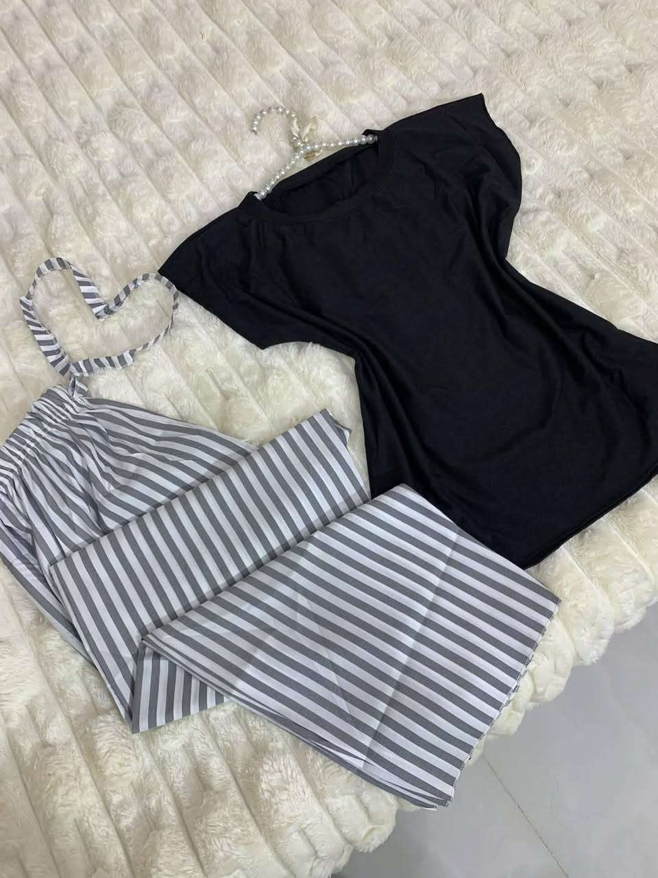 موديلات جديده صيفية انيقه 
رجاء اسعار ثابته توصيل 5 جميع المحافظات 
الفحص بحضور المندوب فقط ماعندي استبدال 
رجاء


**إذا كنت صاحب هذا الإعلان وتريد حذفه لأي سبب، رجاءا أرسل رسالة إلى الدعم الفني**