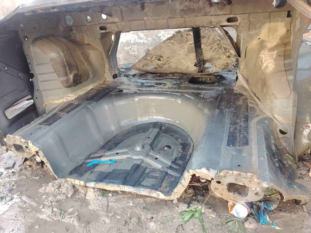 جاملغ وحوض اوبتيما للبيع يرهم ل 11 و 12و 13 و 14
الايسر
مكاني الديوانية 
***********
