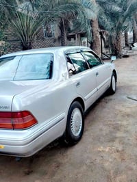 ورحمه الله وبركاته سياره راس ثور تكم البيع سياره مكفوله من الكص و العي...