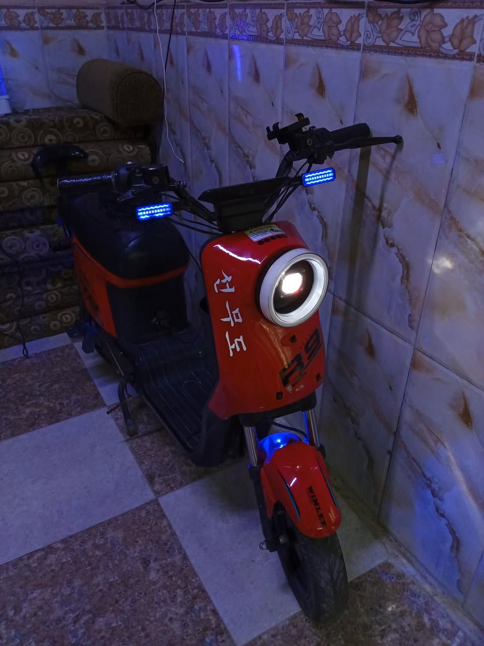 سلام عليكم دراجه R9 للبيع السعر 425وبيها مجال الشراي رقم *********** البصره المعقل
