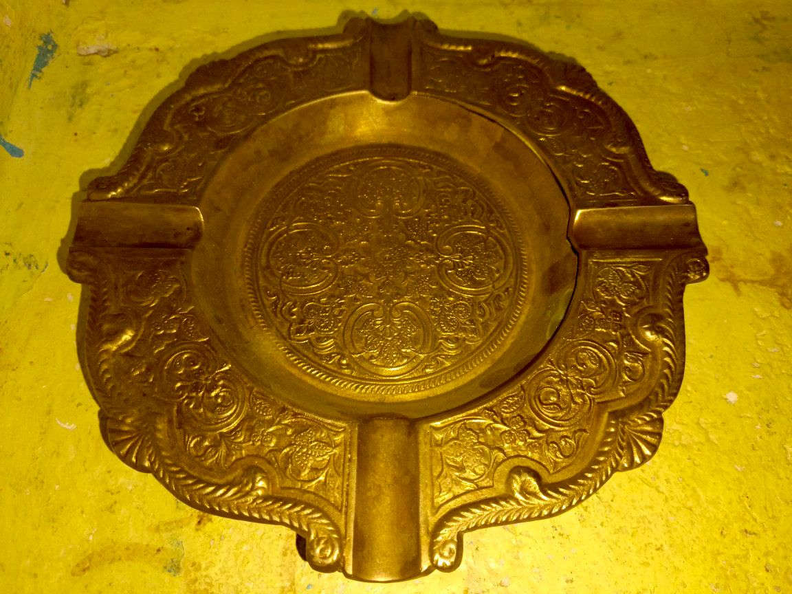 نفاضه نحاس نقش القياس 20 × 20 سم السعر 20 الف يوجد توصيل جميع المحافظات


**إذا كنت صاحب هذا الإعلان وتريد حذفه لأي سبب، رجاءا أرسل رسالة إلى الدعم الفني**