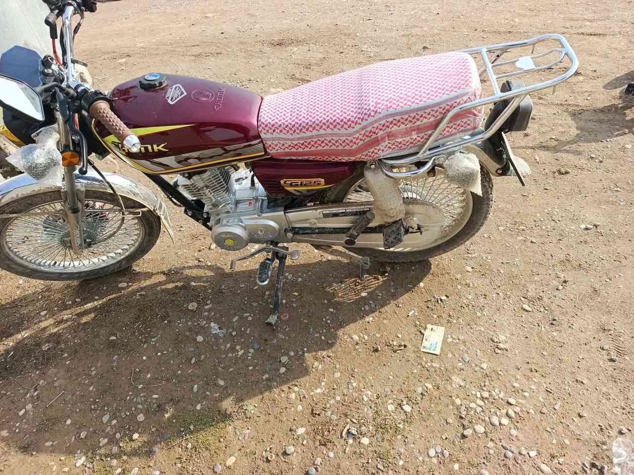 السلام عليكم تايكر سونك موديل 25وضع شركة مامطخوخ كلشي شغال
جنوب الموصل ناحية القيارة قريه الحود 
السعر 800 وبي مجال
مكلف بل نشر اتصل ***********
