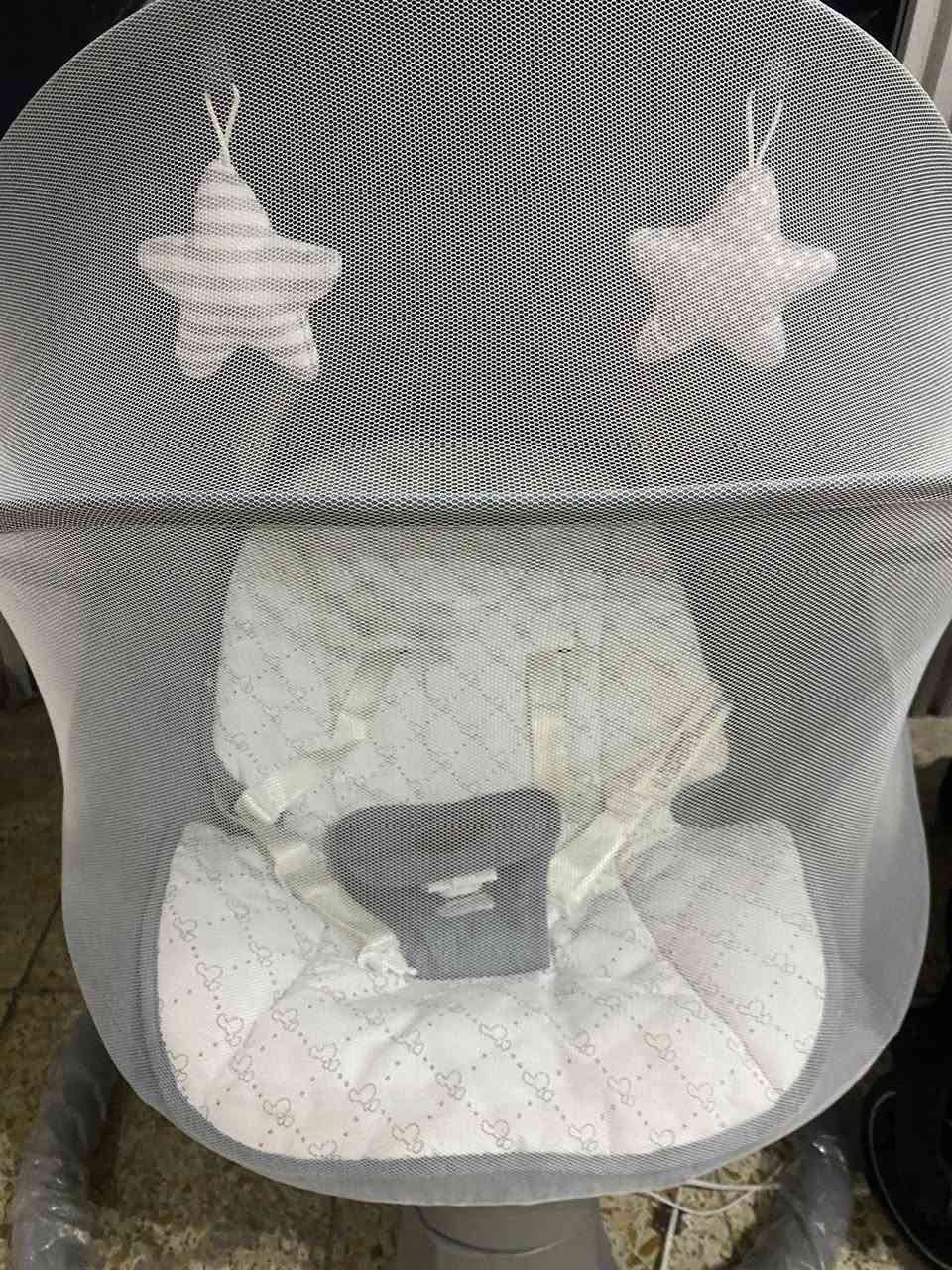 السلام عليكم 
كرسي هزاز للبيع 
***********
