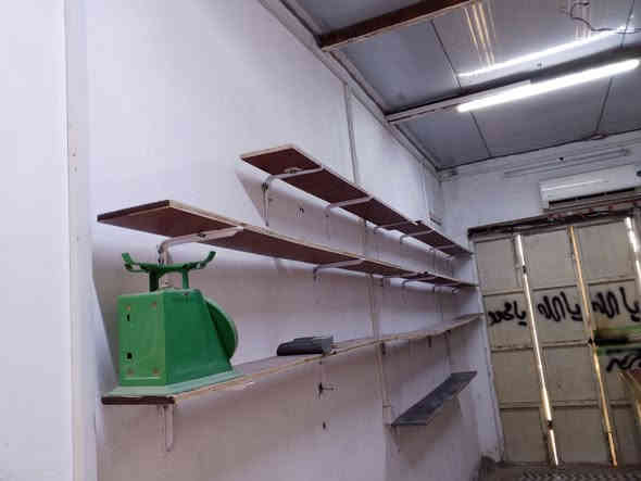 سلام عليكم ميز ورفوف  مال تعزيله مال محل جدد ونضاف الله شاهد سعرهن125وبيهن مجال  مكاني بصره ابي الخصيب وهذه رقمي ***********
