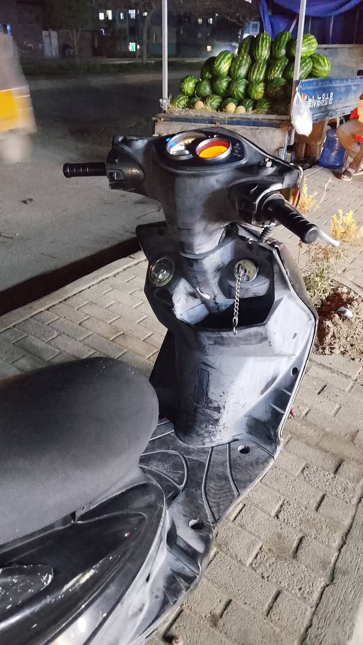 سلام عليكم دراجة للبيع سكنس فحل
ياباني الدراجة خير من الله سلف وهندر كهربائي كلهة شغالة السعر 600 وبيعة مجال الرقم *********** وتساب وتصال
