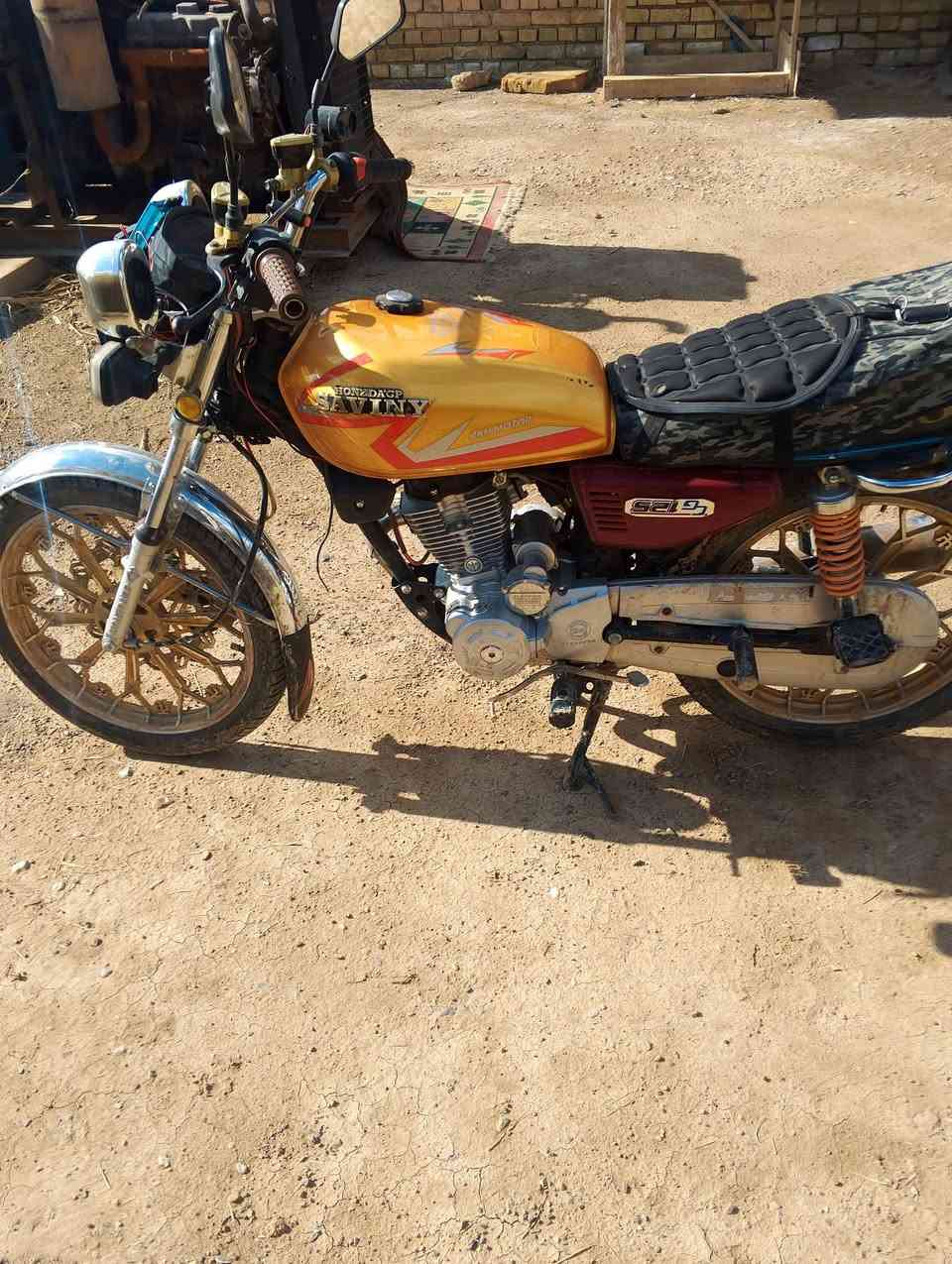 دراجه نضيفه موديل 2024 اوراق كامله دراجه مابيهه نقص اي شي  سعر 650وبي مجال لشراي  ***********
بس واتساب
