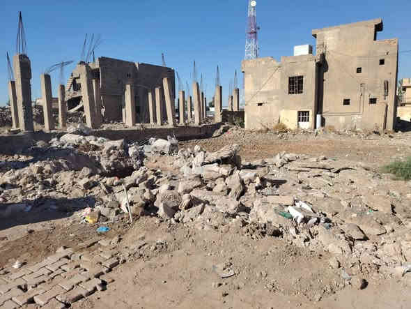 يوجد نقار واليات كامله لتفليش الدور ورفع النقاض حفر أساس تصفير القطعة نسلمك كاع بيضاء مقابل ناخذ شيش الحديد فقط   اي استفسار أتصل ***********  // ***********
