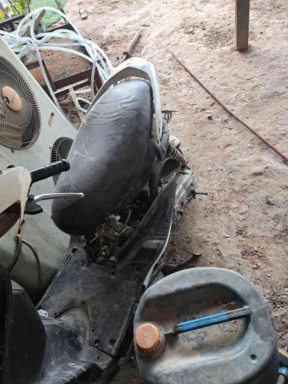 سلام عليكم عندي دراجتين سكنس وبريز طافيات ابيعهن كوم حديد سعر قيم بل يرضي الله مكاني بغداد مدينه الصدر شراي يتصل ***********
