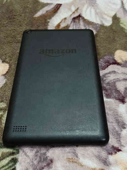 السلام عليكم ورحمه الله وبركاته
ايباد امزون للبيع شغال مستخدم فترة قليلة نضافة 100% يشغل فيسبوك وتويتر واليوتيوب وانستغرام وكامرة  مع شاحنة سعر الجهاز 50 الف وبيه مجال بسيط للاستفسار ***********
