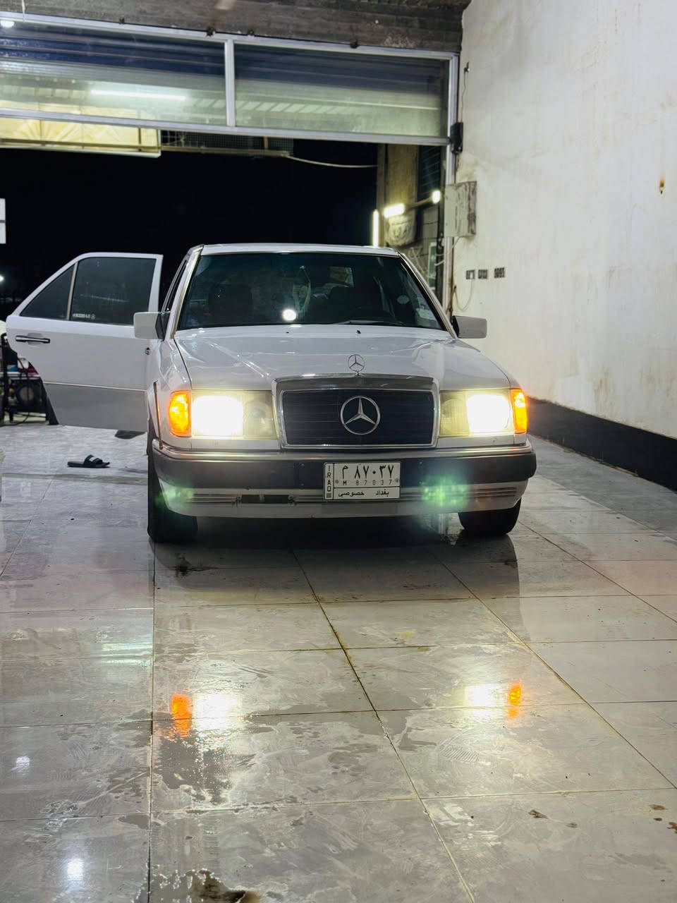 السلام عليكم.. مارسدس دب للبيع موديل 92مكان السيارة ناصرية قضاء الرفاعي 55وبيهه مجال تريد تحويل تريد وكالة عامه ***********
