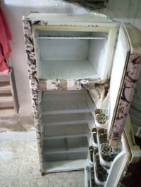 ثلاجة نظيفة شغالة • حي ميلاد