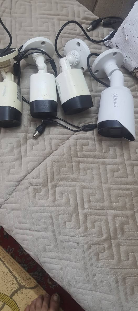 السلام عليكم
دفي ار اسوار ٥ميكا ٨جنل مع ٤كامرات دهوا الأصلي 
كامله مع شاحن والوايرات ٤
السعر ٨٥الف بغداد الكريعات


**إذا كنت صاحب هذا الإعلان وتريد حذفه لأي سبب، رجاءا أرسل رسالة إلى الدعم الفني**