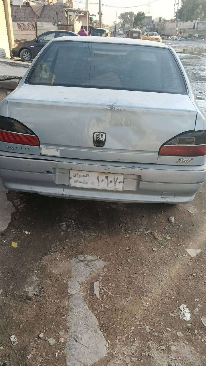 السلام عليكم ورحمة الله وبركاته
بيجو فرنسي 306 رقم صدامي كير مكفول مكينه يحتاجله تجفيت تبريد ثلج كشرتهه نضيفه مثل ماواضحه بل صور تايرات جديده اخذته ب16 ورقه قيم بل يرضي الله واخذهه بدون كسران بل سعر رقم الهاتف ***********
