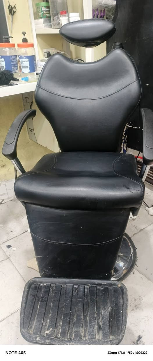 كرسي نظيف وجديد صار شهرين مستخدم اريد اراوس بل شبح وانطي فرق مكاني اربيل


**إذا كنت صاحب هذا الإعلان وتريد حذفه لأي سبب، رجاءا أرسل رسالة إلى الدعم الفني**