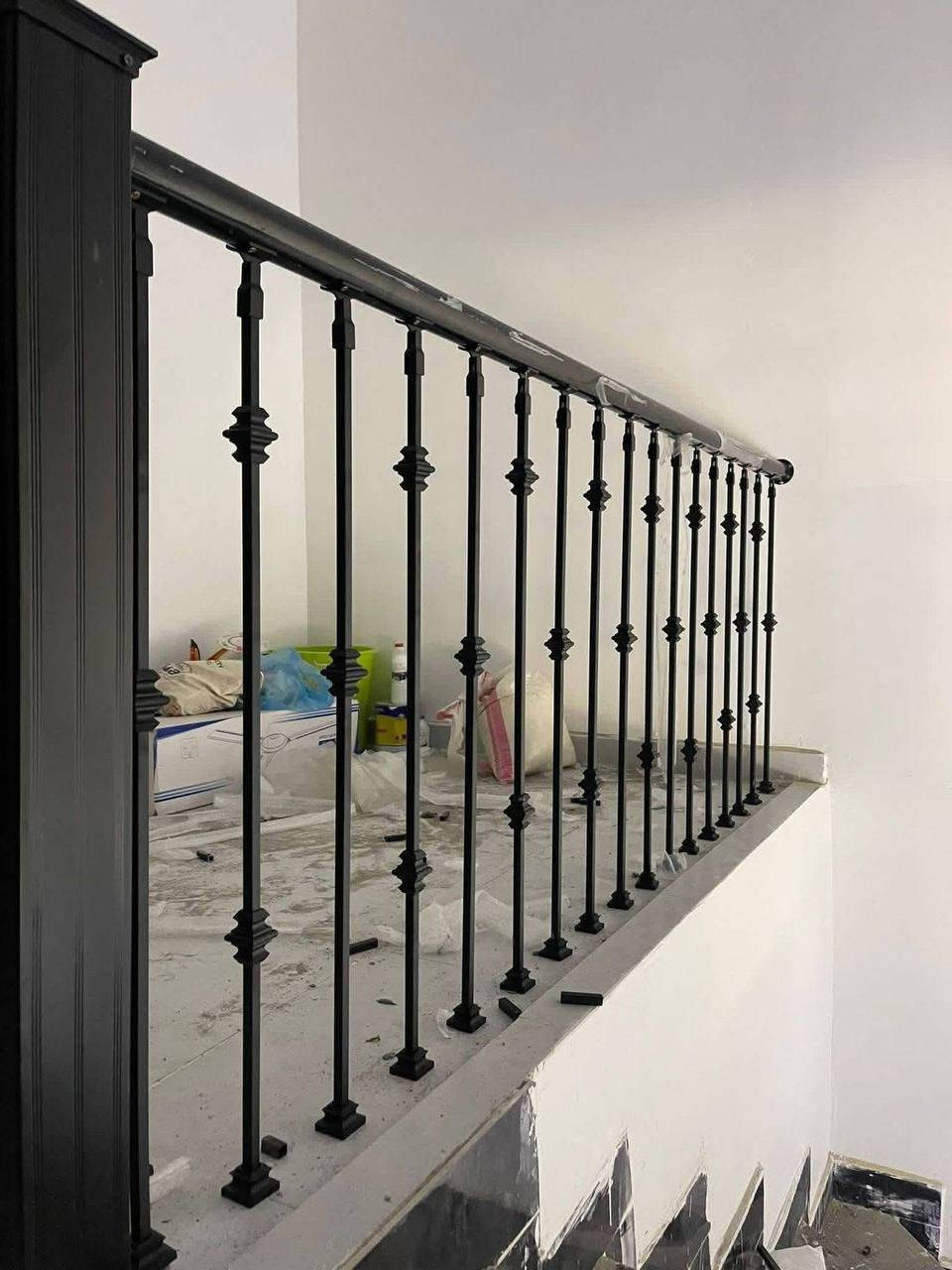 تفضل هذا الكابشن بلهجة عراقية بيضاء، قريبة للقلب وتركّز على الفائدة:

---

**تخاف على أطفالك من الدرج؟ أو حاس ديكور بيتك ناقصه لمسة فخامة؟** 🤔
الدرج بدون محجر مو بس خطر، بل يخلي شكل الصالة "فارغ" ومو مرتب.
إحنا نحلك المشكلة! نشتغلك **محجرات درج** تجمع بين القوة والأناقة.. تصاميم حديثة (مودرن) تناسب ذوقك وتخلي بيتك آمن وشكله يجنن. ✨

✅ دقة بالموعد.
✅ كادر درجة أولى.
✅ أسعار مناسبة وتنافسية.

**لا تحتار، بيت العمر يستاهل الأفضل. احجز قياسك هسه وراسلنا  خاص 📩

#محجرات #درج #ديكور_عراقي #تأثيث #بيت_العمر


**إذا كنت صاحب هذا الإعلان وتريد حذفه لأي سبب، رجاءا أرسل رسالة إلى الدعم الفني**