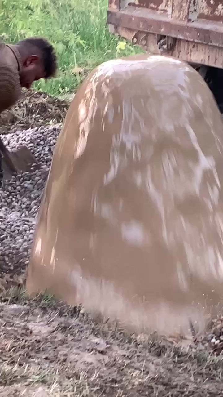 لحفر الابار الارتوازيه ***********
يوجد واتساب *********** 
مستعدون الحفر الابار وتعبرات الشوارع وتجفيف المنهولات نعمل في كافه محافضات العراق دقه في العمل وسرعه في الانجاز ونعمل تجفيف الارض الشركات الاهليه والحكوميه نعمل حفر الابار كاقه الاحجام ونعمل حفر يدوي والي
