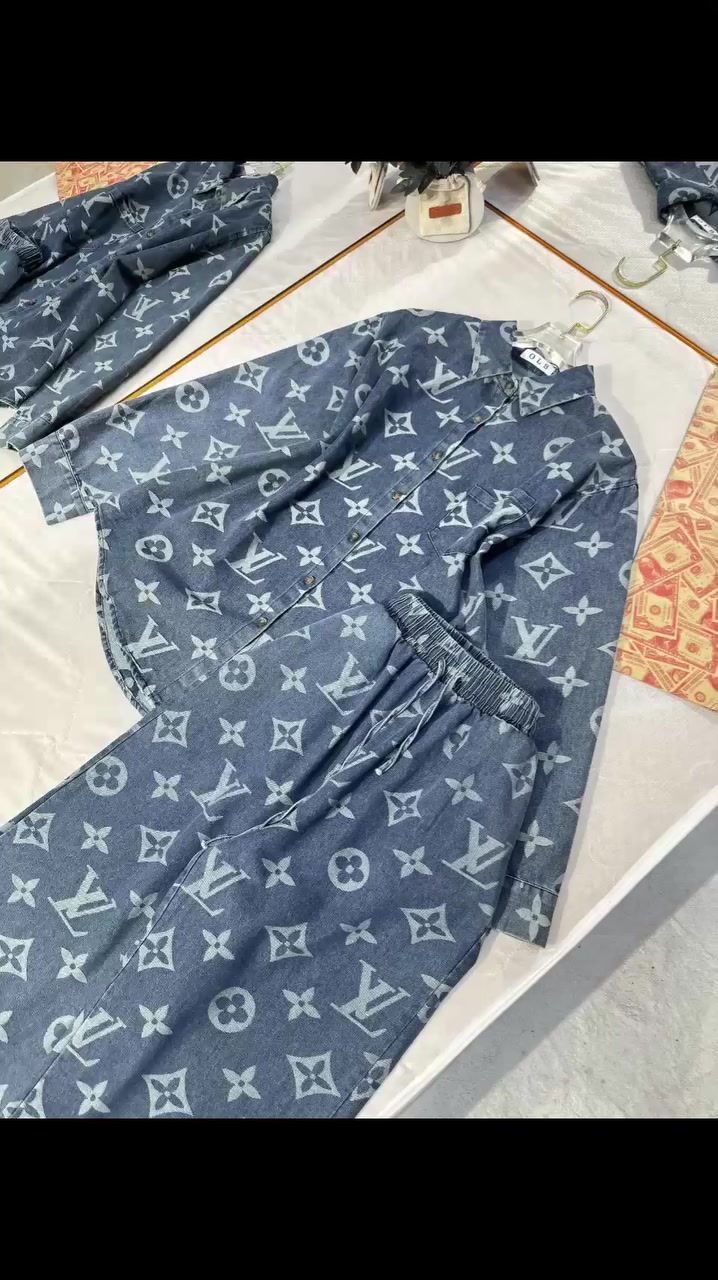 ❤️ ﷽

الكولكشن الرمضاني يبدأ من هنا 💐 

ووصل الجمال وترند الموسم😍❤️

طقم قطعتين خامة #جينز #تركي

#الالوان كما معروض 🎨✨✨ 

قياس   38 40 42 44 46 48
 #ميارستايل #تصاميم #اجمل #الموديلات #حصرا#العراق #تركيا #الامارات #قطر #السعودية #العرب


**إذا كنت صاحب هذا الإعلان وتريد حذفه لأي سبب، رجاءا أرسل رسالة إلى الدعم الفني**