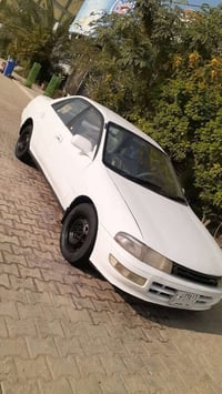 كرونه كارينا • ١٩٩٤ • رقم بغداد