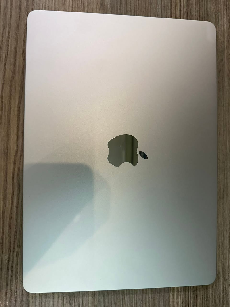 Macbook air M5
M5
Ram16
512
مشحون 8 مرات اخو الجديد وغراض كاملة لون سلفر 
السعر مليونين
***********
