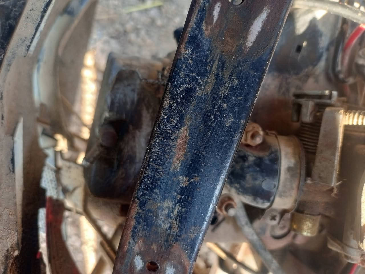 السلام عليكم دراجه للبيع دراجه صيني جي واي سكس دراجه نضيفه حيل محرك ما مفتوح برغي خرسه الدراجه تخبل مستعجل عل بيعتها السعر 250 وبيها مجال حك الجيه مكان مسيب حي العسكري توصل عل رقم 📱 ***********
