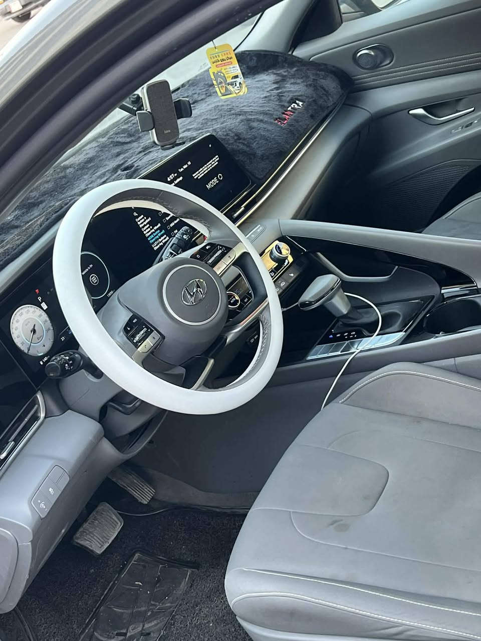 سلام عليكم 

الانتره 2025
بيه قطعتين تبديل بنيد وجاملغ جهت سايق 
و بيبان جهت سايق تصليح ثنينهن 
سياره فول  بدون رقم

مكاني بغداد 
السعر ١٤٤
الاتصال ***********
