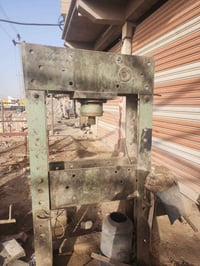 بريص للبيع نضيف جدا للستفسار 07732427109