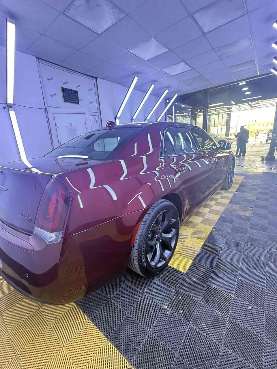 300s كندي كليل تايتل 
ماشيه 48000 مواصفات الs المعروفه للبيع فقط 
***********
