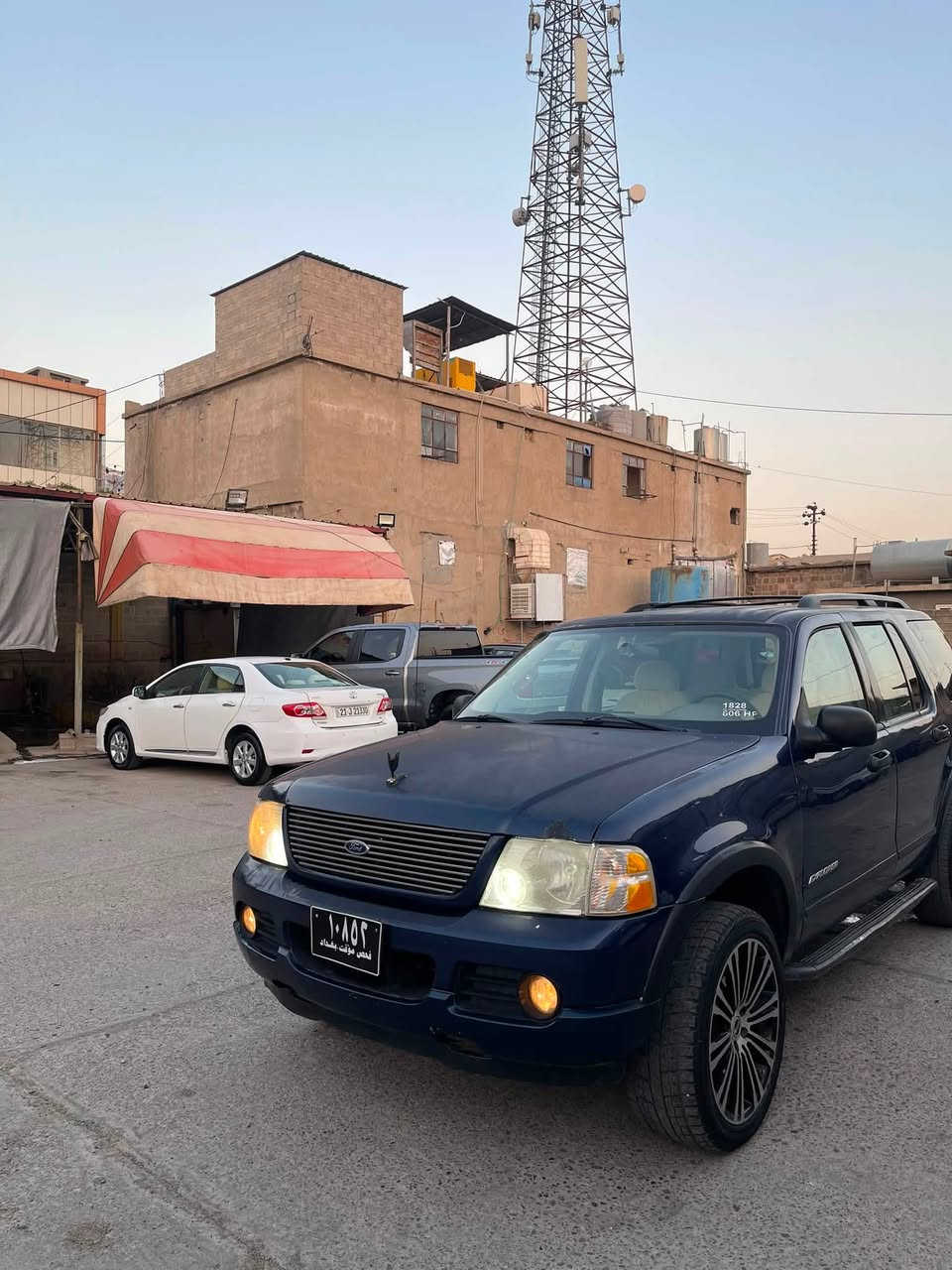 فۆڕت بۆ فڕۆشتن و گۆڕینەوە بەشتێک بەدڵم بێت سەیارەکە ساخە ئاڕمی ئاسایشە چوار جام کارەبا سێ ڕیز کوشن مەرکەزیە  کارەبای هەموو گیانی ئیش ئەکات دەعم و لێدراوی هیچ نیە گێڕ و مەکینە  ڤیڤی تی لۆکی خراوەتە سەر گێڕ و مەکینە و تەبردید ساردوو گەرم بەشەرت  کامل مەسرەف 43$مەعمەلە شوێن دەربەنیخان  *********** ئەدمین❤️

