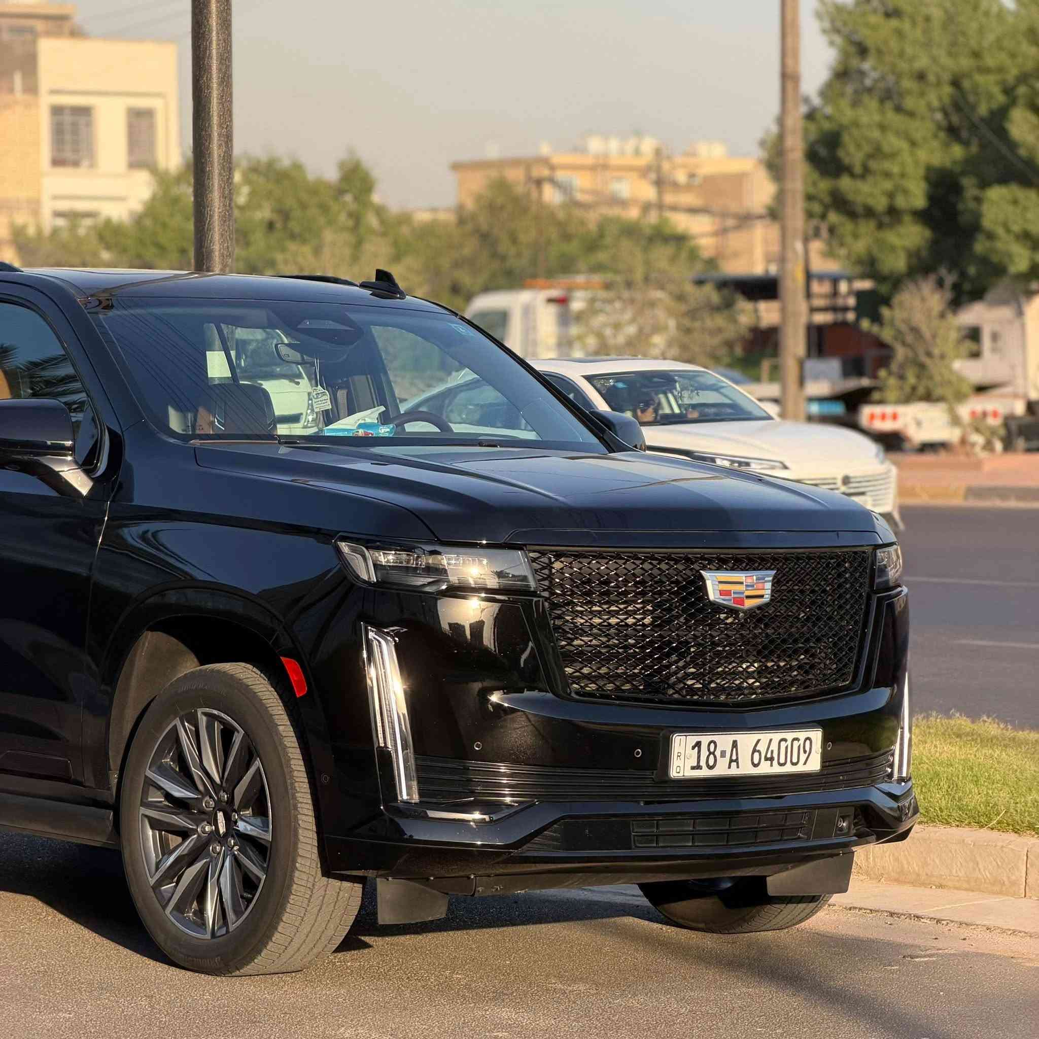 السلام عليكم 

كاديلاك اسكاليد خليجي موديل 2023  كفالة

مغلفة ppf ضمان 10 سنين وحتى الشاشات الداخلية مغلفة ppf وعليها ارضيات داخلية تفصاال خاص 

اسبريسو فول مواصفات ماعدى المساج  
ماشييه 74 كيلو 
 بلاك ادشن بلادي فول فول مواصفات
مكفولة كفالة عامة 
باسمي تحويل ثاني يوم 
المواصفات 
تشغيل عن بعد 
36 سماعة 
سقف شامو 
‏‎5 كاميرات
‏‎5 بصمات
فور ويل
كشن رجاج 
دوسات كهرباء 
داتا شو 
بانوراما 
لايت زنون عالي ناصي ٥ عدسات
‏‎4 شاشات بالدشبول والسقف والكشنات
تحكم بريك 
جنطه ذكيه جلاق
رادار تحديد مسار
رادار خلفي
رادار امامي 
رادار جانبي 
كشن تدفئة وتبريد سايق وراكب
كشنات امامية تدليك
كشنات خلفية تدفئة
مري شفط 
اشارة بداخل المراية
كشنات جلد 
كشنات خلفية منفصل VIP
علامة كاديلاك ضوئية بالدعامية الخلفية
الكشنات كهرباء 
ذاكرة ميموري ستيرن وكشن
قاصه 
ويل ٢٢ بلادي 
بااختصار السيارة فول للاخير 

مكفول كفاله عام سياره جديد بل باكيت 

سياره ب اسمي تحويل مباشر

مكان سيارة بغداد / الكرخ  
رقم الهاتف : 
***********
