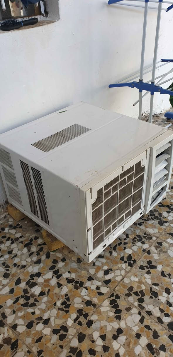مكيف طنين شركة الحافظ 
للبيع نظيف بيه عطل
 بمنظومة الغاز كمبريسر شغال 
سعره 160 وبيه مجال
العنوان ميسان قضاء المجر الكبير
للاستفسار الاتصال على 
الرقم واتساب *********** عمارة, ميسان
