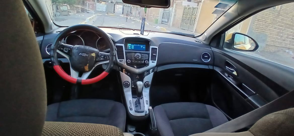 السلام وعليكم شوفر كروز 2013سياره كالمه مكينه وكير جدد تايرات تخم جديد تيربو 1400 هيئه وغرامات مصغره وارد امريكي كهربايات كله شغاله السعر 60وبيها مجال بسيط للاتصال *********** بغداد الحسينيه الراشديه
