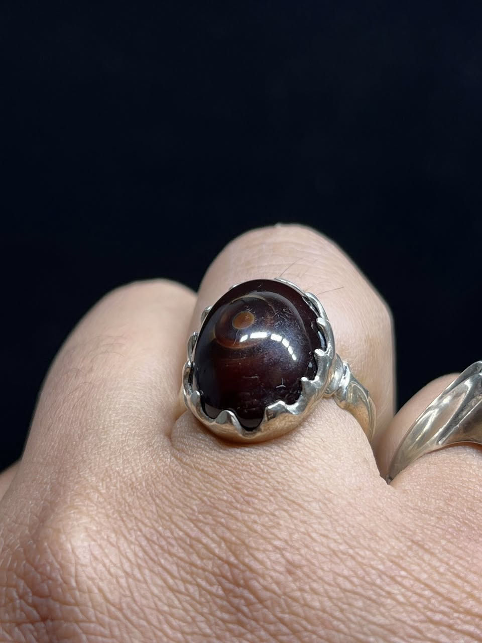 خاتم سليماني احمر
فضة925

الشراي***********

المكان بغداد حي اور 

توصيل ماعندي
