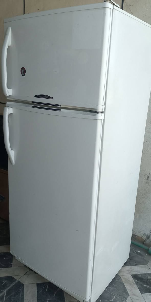 سلام عليكم///ثلاجه كونكورد لبناني بلاد شرط شغل ماداخله تصليح حي لعسكري قرب جامعه العين واتساب ***********
