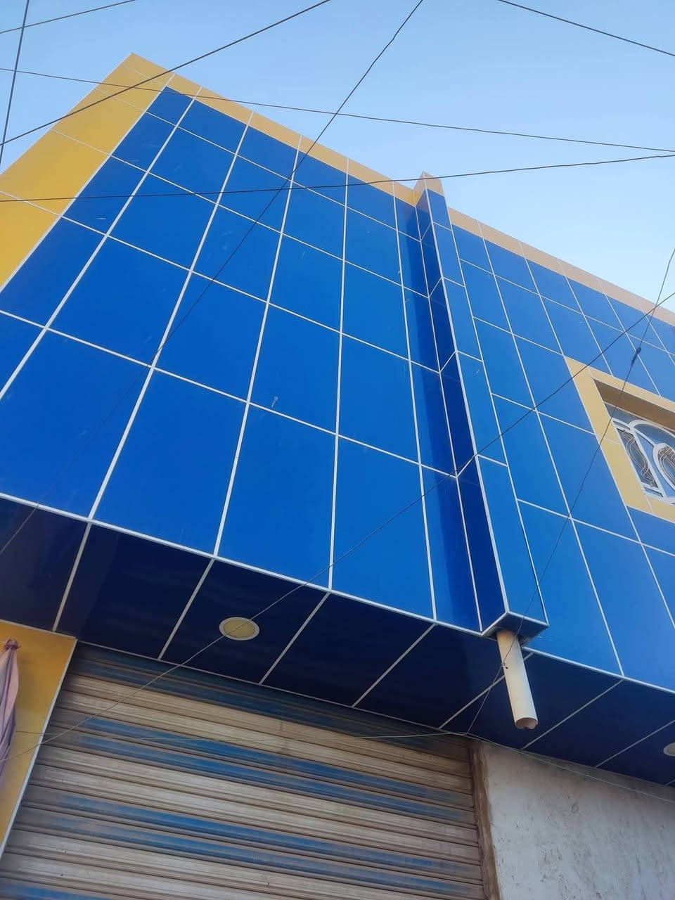 السَلآْم عَلْيُكّمٌ وٍرٍحَمُةّ الله وٍبُرٍكآتُهْ
عماره للبيع گرمه بني سعيد ركن طابو صرف 
تتكون من شقق عدد 2 ومحلات عدد 3 ومجمع طبي متكامل حالياً بيها دكاتره سوريين 

مساحه 250م

البناء طابوك السقف كونكريت البناء حديث

نستقبل كافة العروض سوك شيوخ وگرمه بني سعيد 

مراسله 📩 الصفحه او الاتصال 📞 على رقمي التالي ***********
