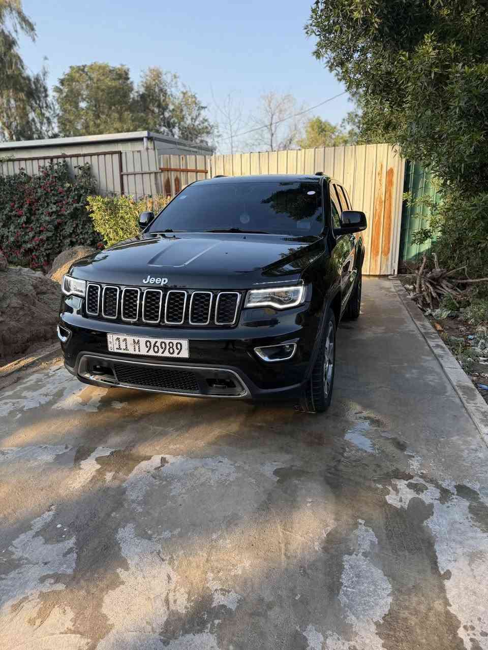 سلام عليكم 
للبيع فقط جيب خليجي لمتدد وكالت هارلم موديل 2021 فور ويل مكفوله كفاله عامه عده بارد صغير بل باب مال سايق 
سياره جديده جدا ماشيه 35الف كيلو متر حقيقي شرط الفحص سياره فول مواصفات 
بصمه تشغيل شاشه كبيره تدعم الكار بلي بني راما ستيرن كهربائي صندوق كهربائي كشنات كهربائيه قطعتين تبريد كشنات حار بارد رادار جانبي نقطه عمياء كامره دواره حساس امامي خلفي قياده ذاتيه بيه مواصفات حلوه ومعروفه رقم بغداد بأسمي رقمه حلو شبه مميز شرط التحويل
سعر 315$ وبيه مجال بصيط 
عنواني بغداد زيونه 
***********
