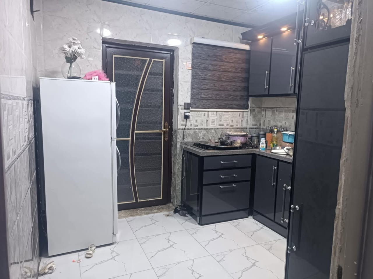 للبيع للبيع للبيع شقه منفرده مساحة ٢٠٠متر في شقق الخضراء ***********اسياء ***********كورك او مرجعة عقارات الأصدقاء ارض اليسر مدخل شقق الخضراء
