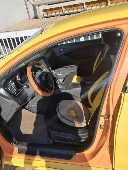 اوبتما ٢٠١١ مكفوله رقم بصره كير ٥ نمر محرك دوش
خط واحد بيع او مراوس تفاصل***********
