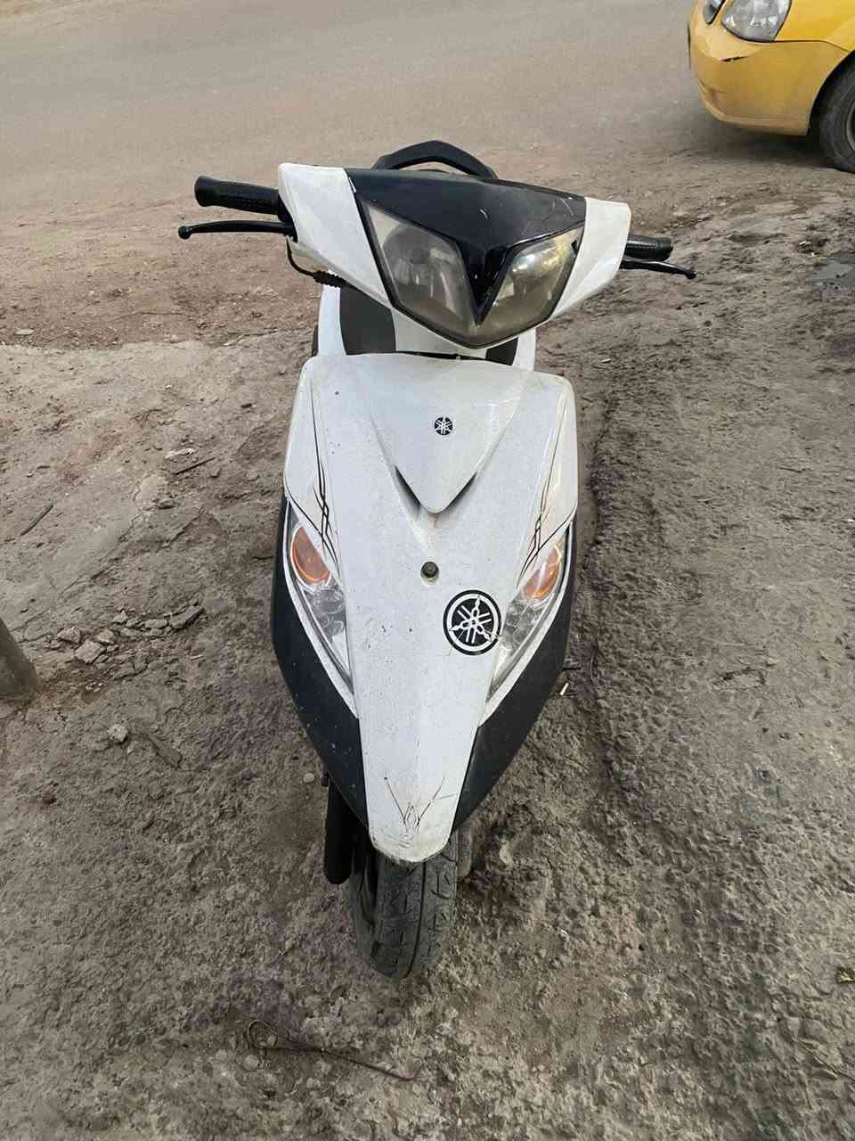 السلام عليكم عندي دراجه للبيع ثعلب 140  دراجه نضيفه وحلوه السعر 500 وبيها مجال مكاني بغداد الغزاليه الرقم ***********
