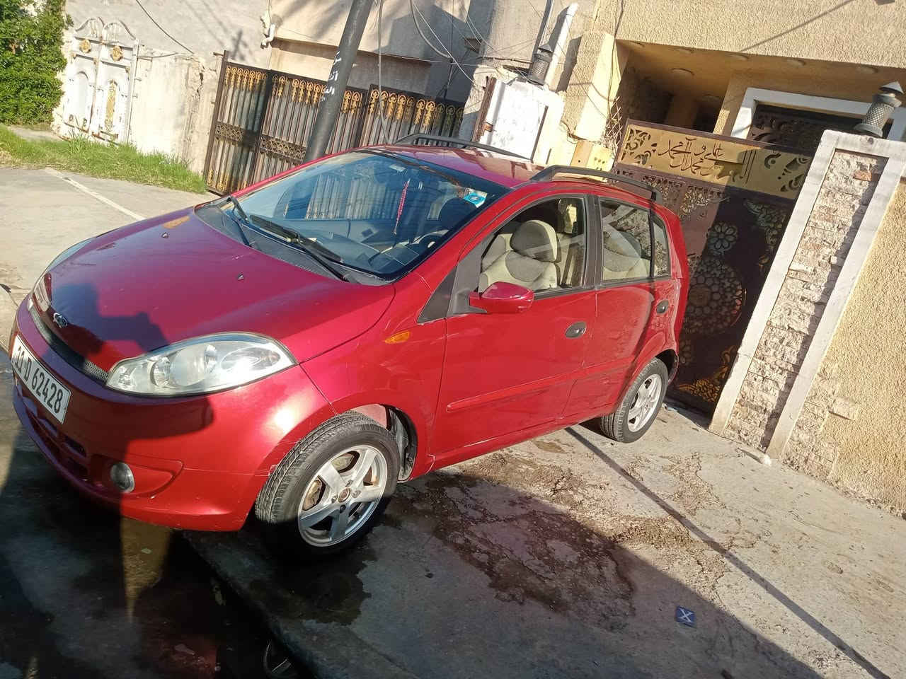 السلام عليكم شيري A1 موديل 12وضع شركة سياراة سيارة جديدة ونظيفة ممشه 23حقيقي وموضح بالصورة بيه طخات بسيطة وموضحه بالصورة سنوية 29رقم بغداد انكليزي السعر 45ورقة بيه مجال بسيط للاستفسار الرقم *********** وبي وتساب هذا الرقم
