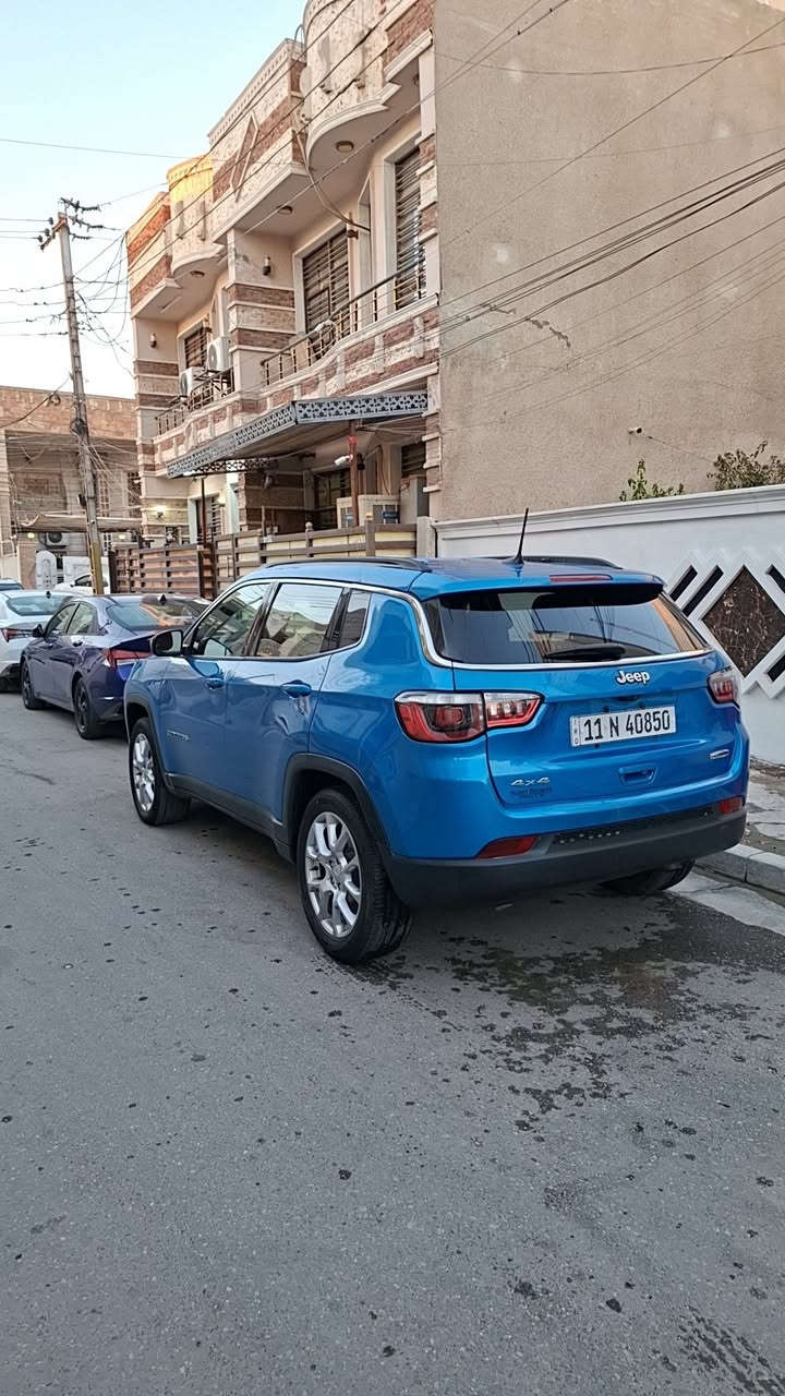 السلام عليكم للببع كونبارس موديل ٢٠٢٣
وارد امريكي ماشية ٢٢ميل 
حادثهة جاملغ خلفي وباب فقط 

سيارة جديدة وخير من الله 
البارحة رقمتهة 

نص موصفات 

مكينة ٢٠٠٠ تيربو 
كير مكينة لغود شواصي مكفولة 
بجم كبس 

السعر مقدمة ٧٠ وبل شهر ٤

***********
