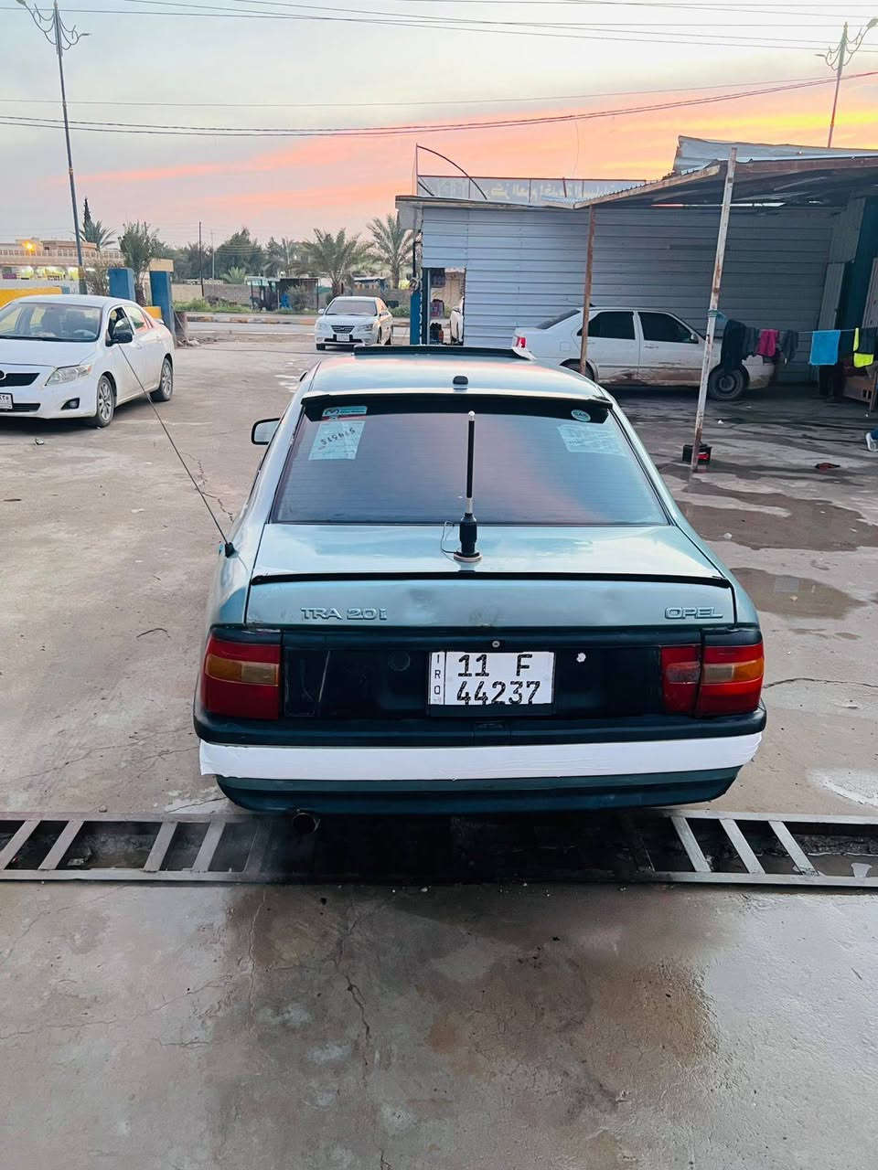 السلام عليكم
للبيع
📌اوبل فكترا موديل 1990
📌لون سمائي 
📌محرك 20 كير محرك شرط الفحص 
📌سنويه وهزه جديده لل 2031 بسمي تحويل ثاني يوم رقم بغداد دولي 
📌صدر امامي خلفي جديد
📌تخم تاير نص عمر 
📌السعر فقط 31 وبيها مجال 
📍مكان السياره تكريت العلم
للاستفسار الاتصال ***********
