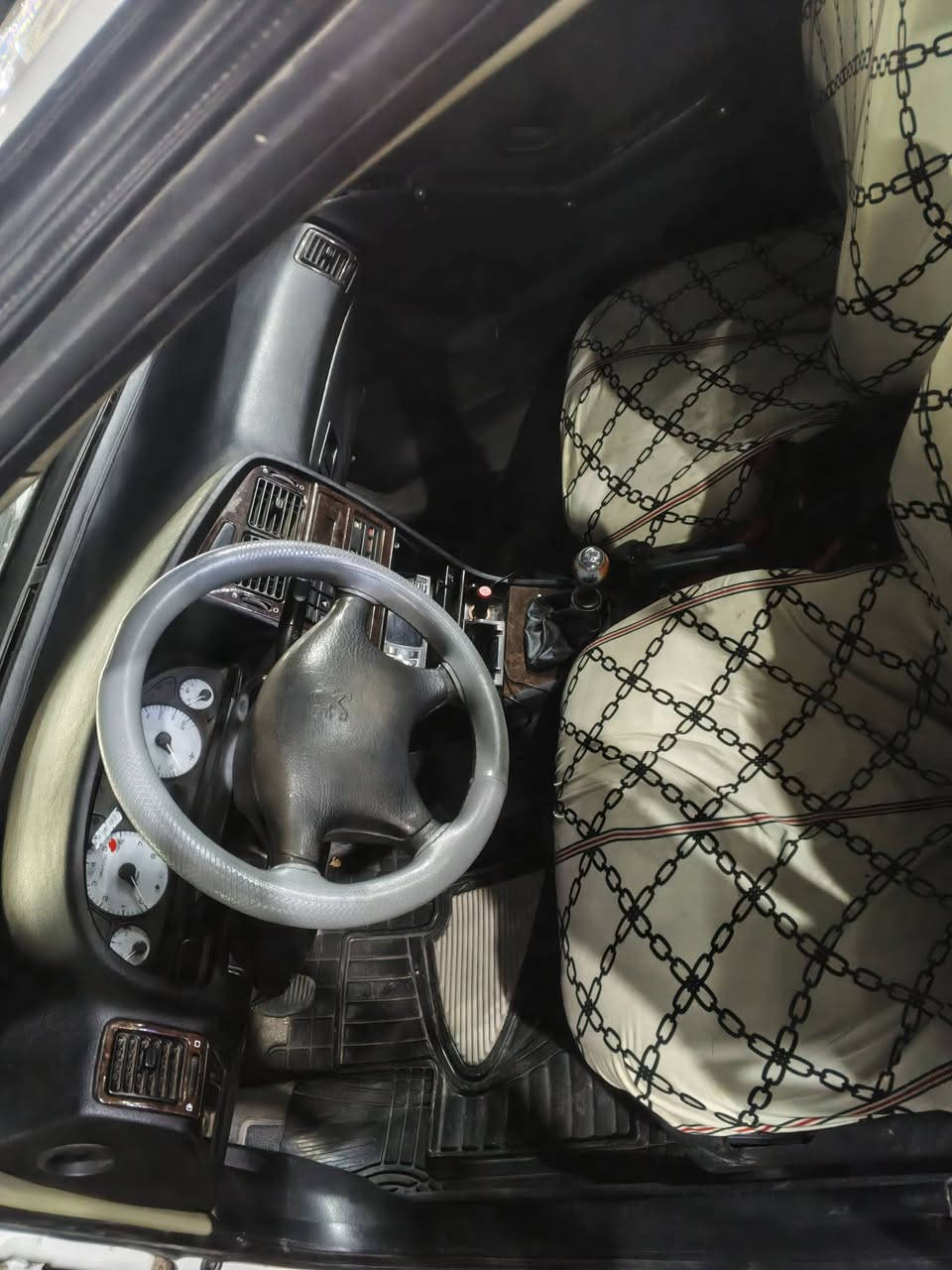 السلام عليكم بارص 2015 سعر 44 
سيارة جاهزة من كلشي رقم بابل بيهه دور مال الجاملغ فقط العنوان النجف رقمي ***********
