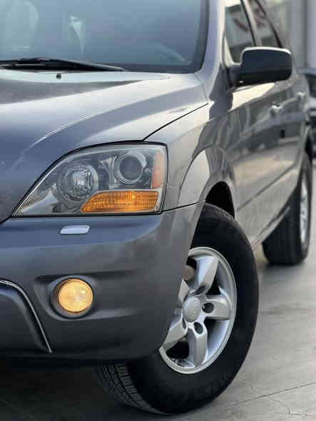 للبيع
KIA-Sorento-2007 كيا سورنتو
نضافه فول وكفاله عامه بدون قطره صبغ 
السياره باسمي  هزه وفحص جديد تريد وكاله وتحويل 
كابون بيها 
بدون جراد ولا اي ضرر
السياره على وضع الشركة كلها 
كير ومحرك شرط رقم واحد داخلها لونين + جامات كهرباء اوتو
كروس سرعه +تحكم ستيرن
مرايات كهرباء
تبريد شغال ثلج 
السياره بدون اي نقوصات
طخم امامي وخلفي جديد 
السياره بالواقع احلا من الصور
مكانها نينوى.
السعر (110) وبيها مجال 
***********
***********
