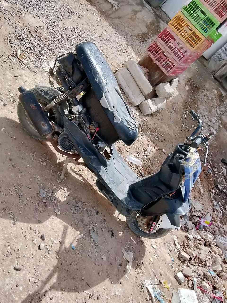 دراجه للبيع مكاني يم التانكي مال الكرمين سعر 200الف وهذا رقمي ***********
