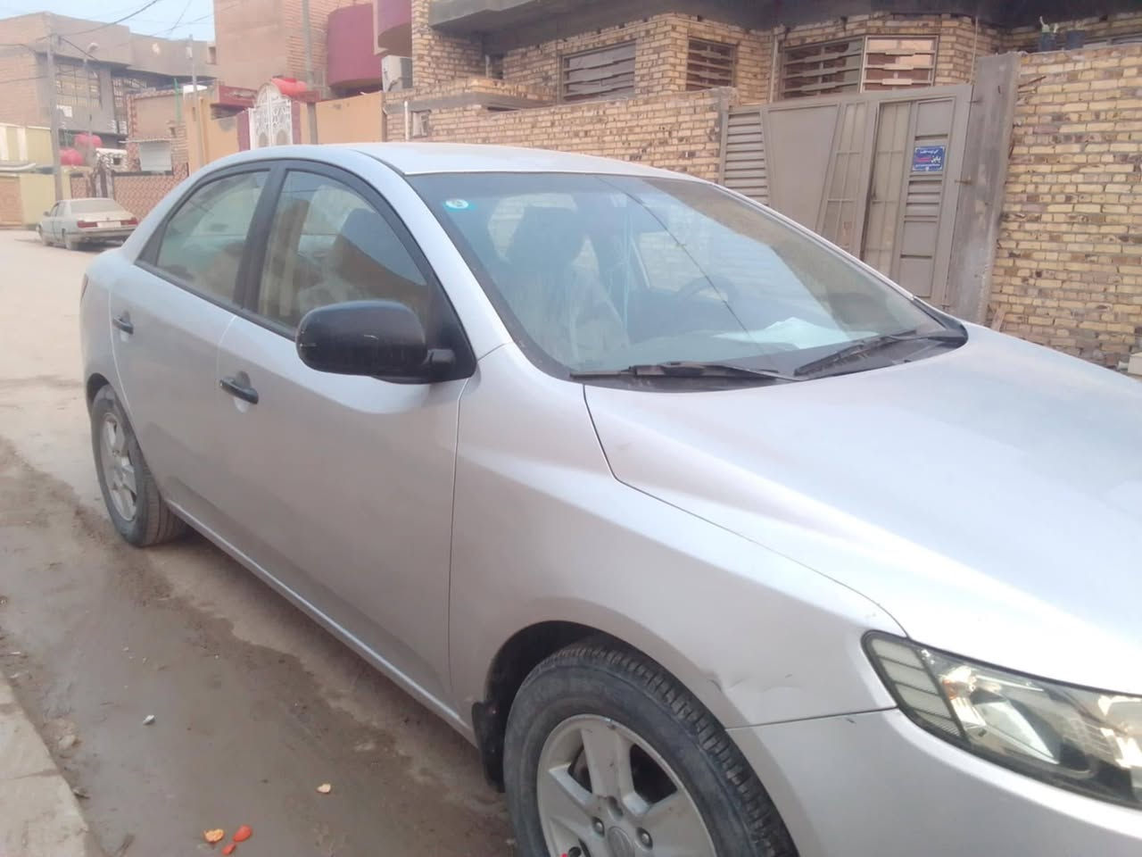 كيا سيراتو 2011 مكفولة من صبغ وتبديل جراد حته الدعاميات مكينة وكير تمام رقم بغداد مداور مباشر السعر 105 مكانها ديوانية *********** دواخل نظيفة
