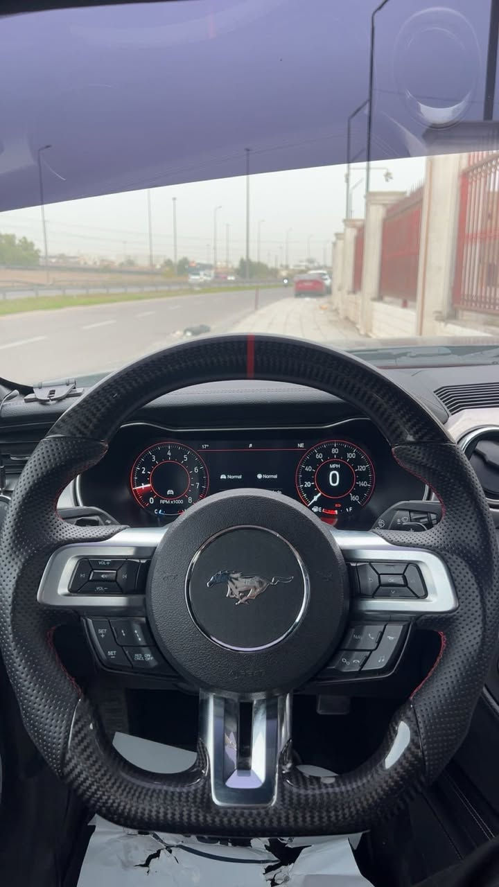 السلام عليكم
فورد موستنك للبيع 
موديل: 2023 Gt بريميوم فول مواصفات
كير: أوتوماتيك 10 نمر 
المحرك : V8/ 5000🔥
العداد : 33 الف كيلو 
مواصفات : شاشة دجتال 
 شاشة جبيرة بلادي ( ابل كار بلي ) 
أربع وضعيات قيادة 
سستم سماعات
دركة فايبر كاربون 
كشنات جلد 
تبريد تدفئة كشنات 
نقطة عمياء تحديد مسار مانع اصطدام
إشارة الحصان الضوئية 
ويالة مال ماك وان 

الحادث : 3 قطع 
البنيد والجاملغات الامامية 

تزويد : سيارة ستوك Stock
موقع : بغداد / حي الجامعة 
تليفون : ***********
السعر : 235 وبية مجال

