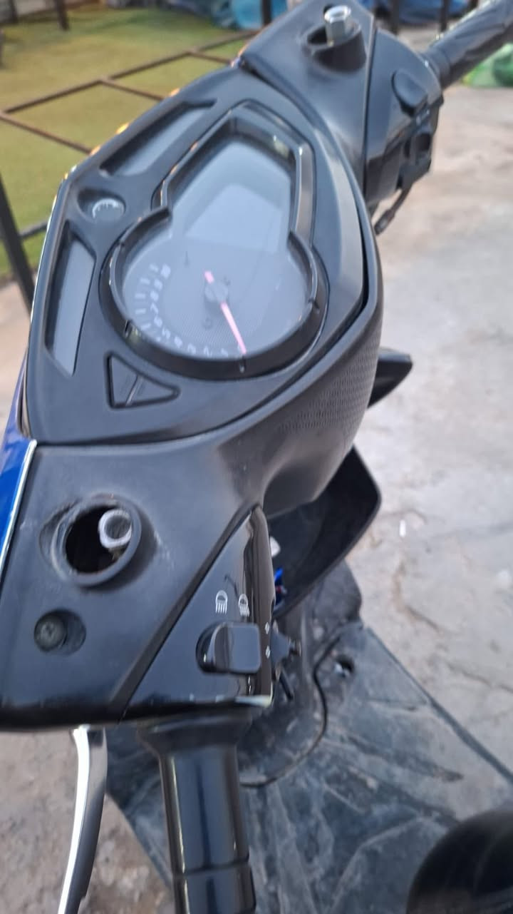 سلام عليكم سكنس لدنوزل
مكينه مكفوله بس الايت الأمامي ميشتغل
دراجه نكره سلف بكل وقت 
مكاني شارع فلسطين 
السعر 700وبيه مجال
***********
